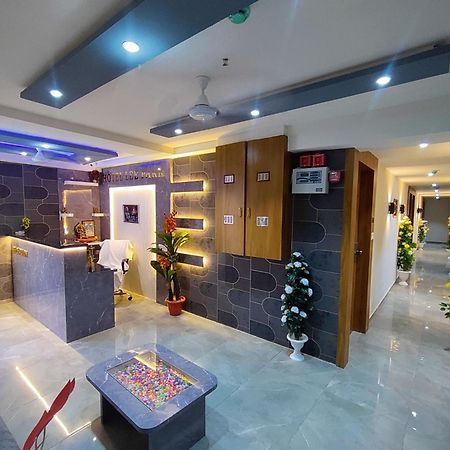 Hotel Lee Park 아흐메다바드 외부 사진
