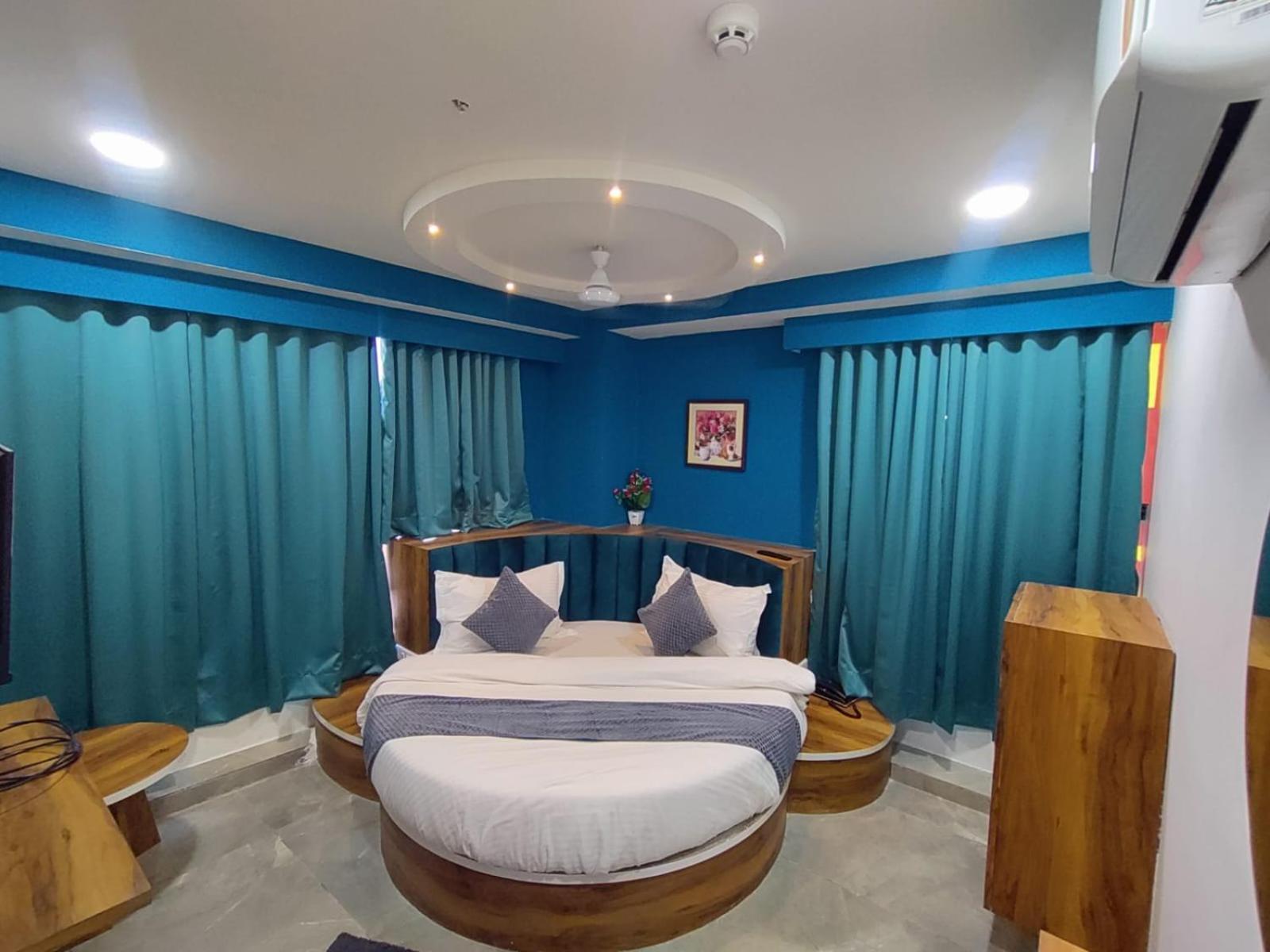 Hotel Lee Park 아흐메다바드 외부 사진