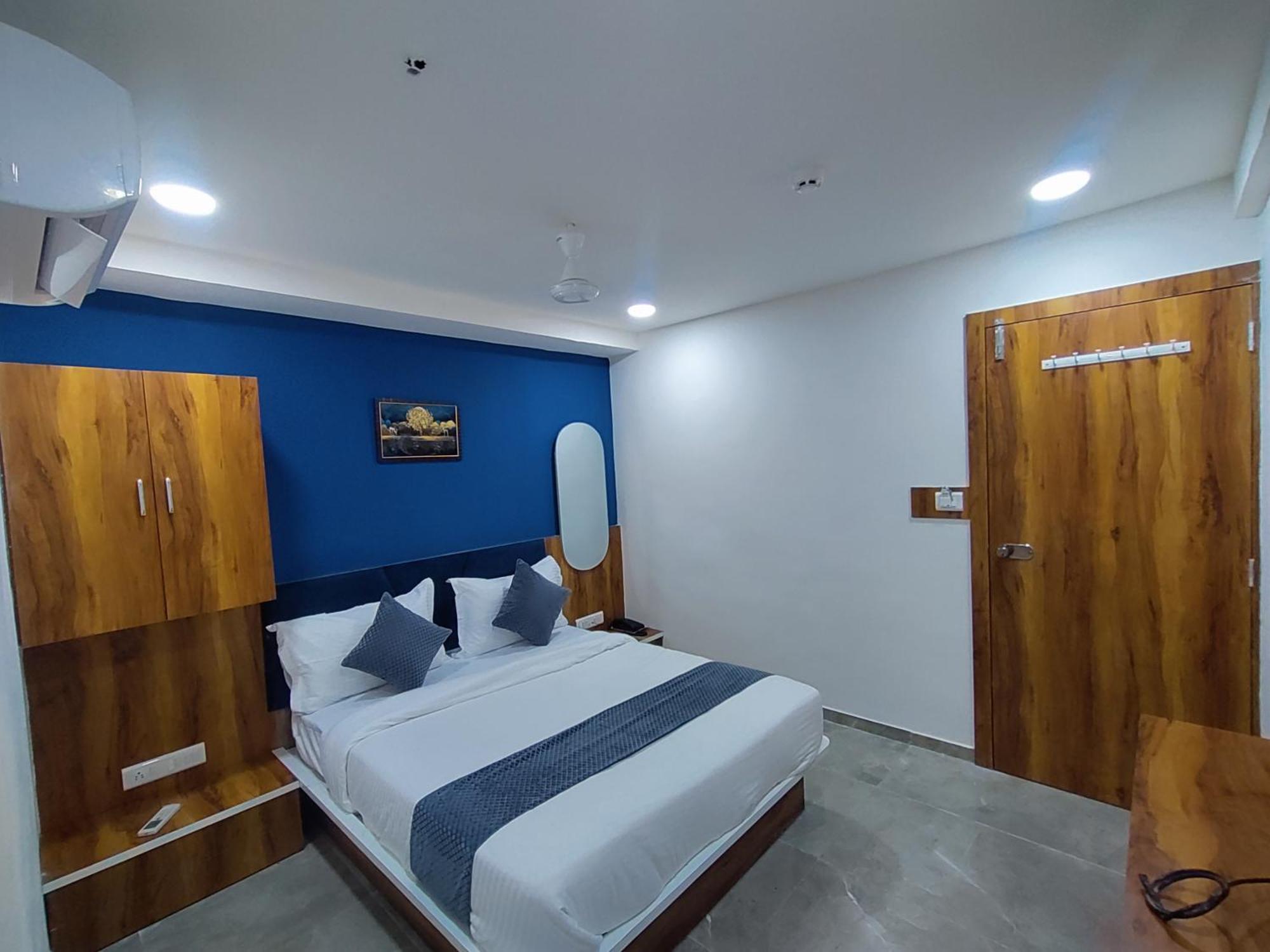 Hotel Lee Park 아흐메다바드 외부 사진